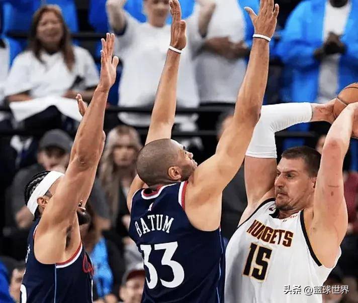 开云足球直播-澳大利亚男篮完胜雷霆，巴图姆惊艳世界