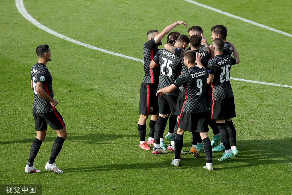 捷克惊险胜利，晋级形势乐观