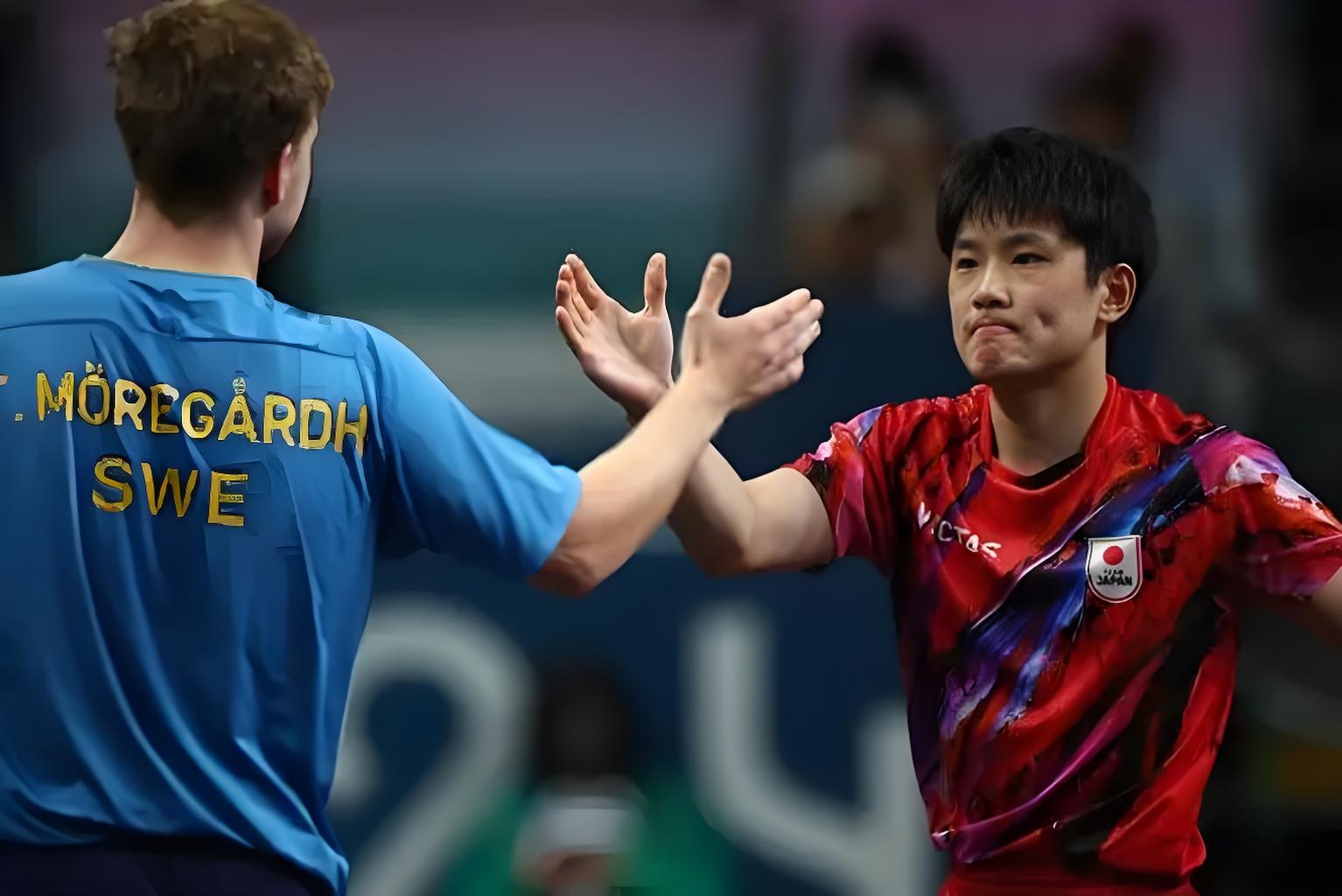 中国乒乓球队险胜法国乒乓球队,张本智和制霸全场 中国乒乓球队险胜法国乒乓球队,张本智和制霸全场