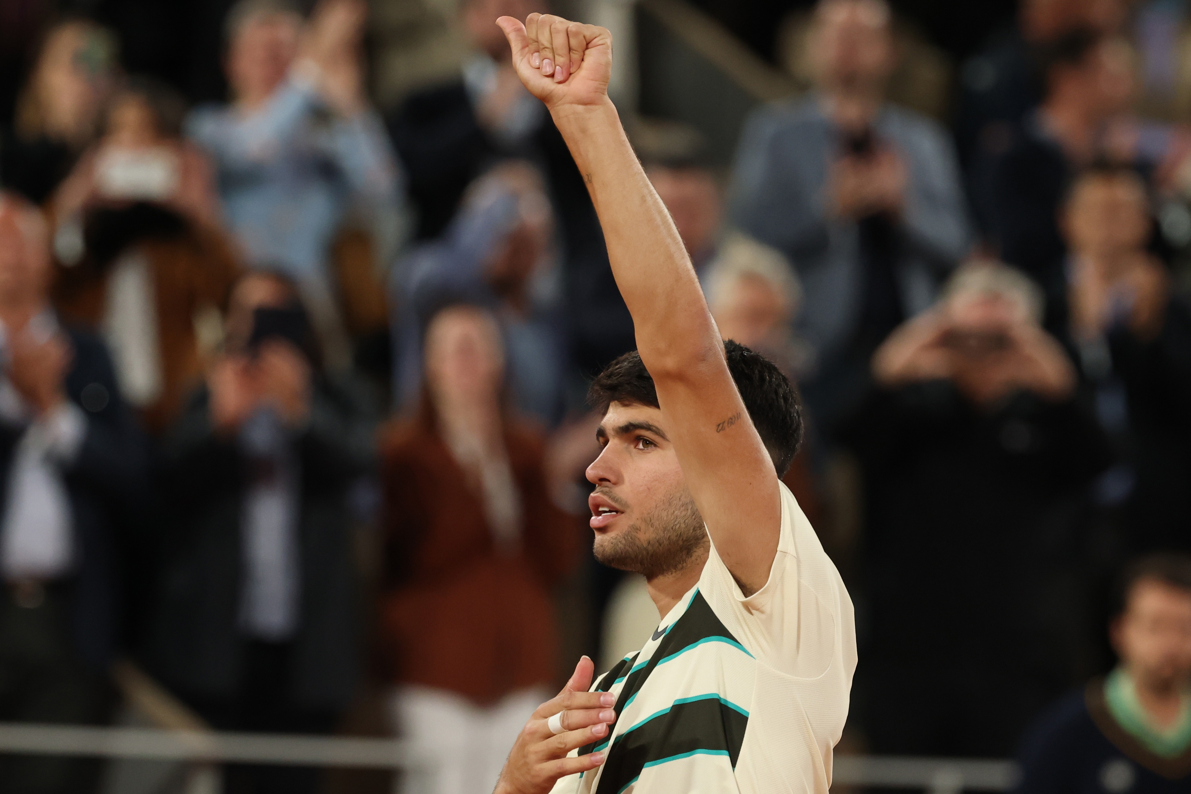 法网完胜拉沃尔杯,阿尔卡拉斯高光表现 法网完胜拉沃尔杯,阿尔卡拉斯高光表现