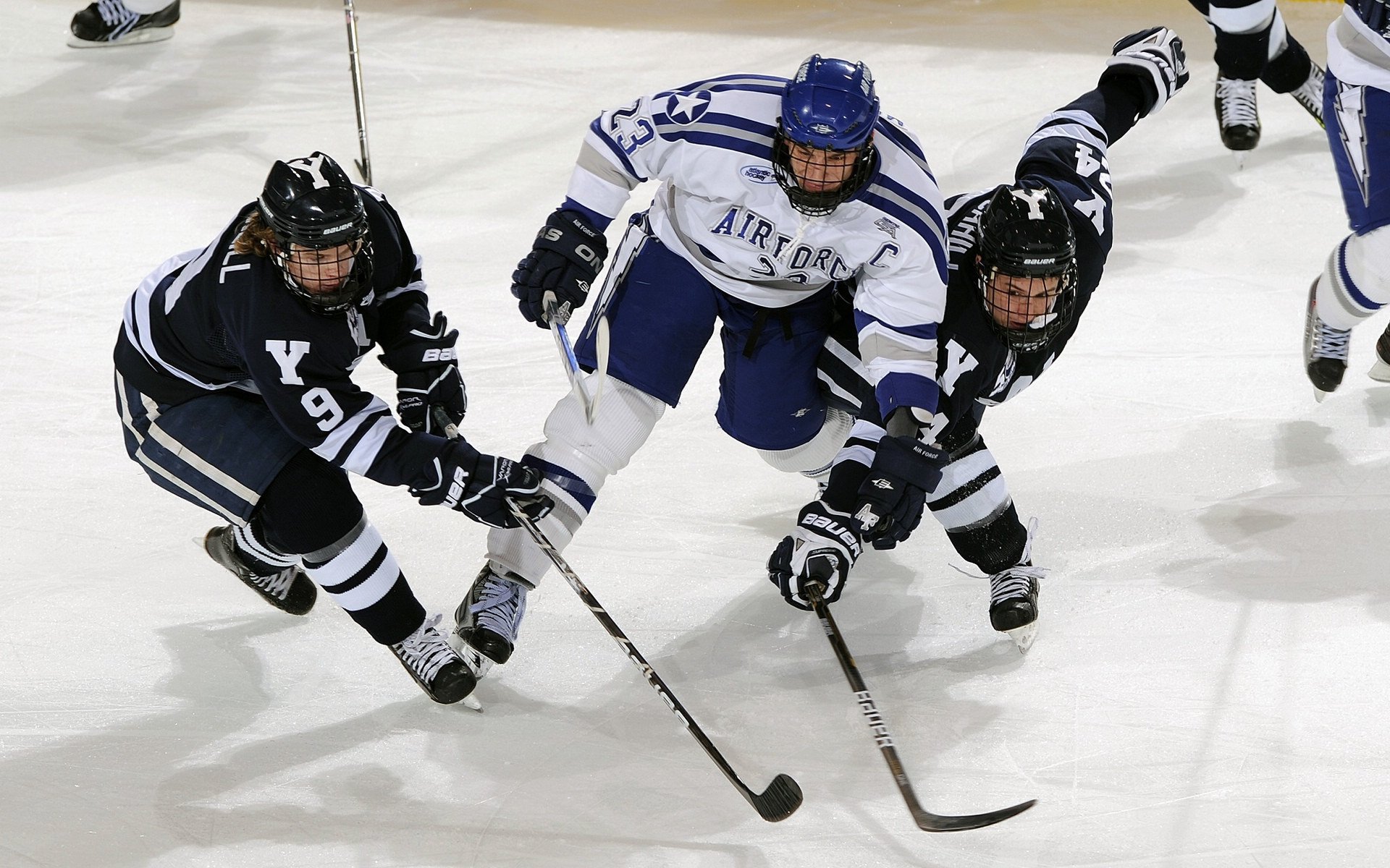 詹姆斯刷新纪录之夜，火箭升空粉碎独行侠，一场定义时代的双重奏