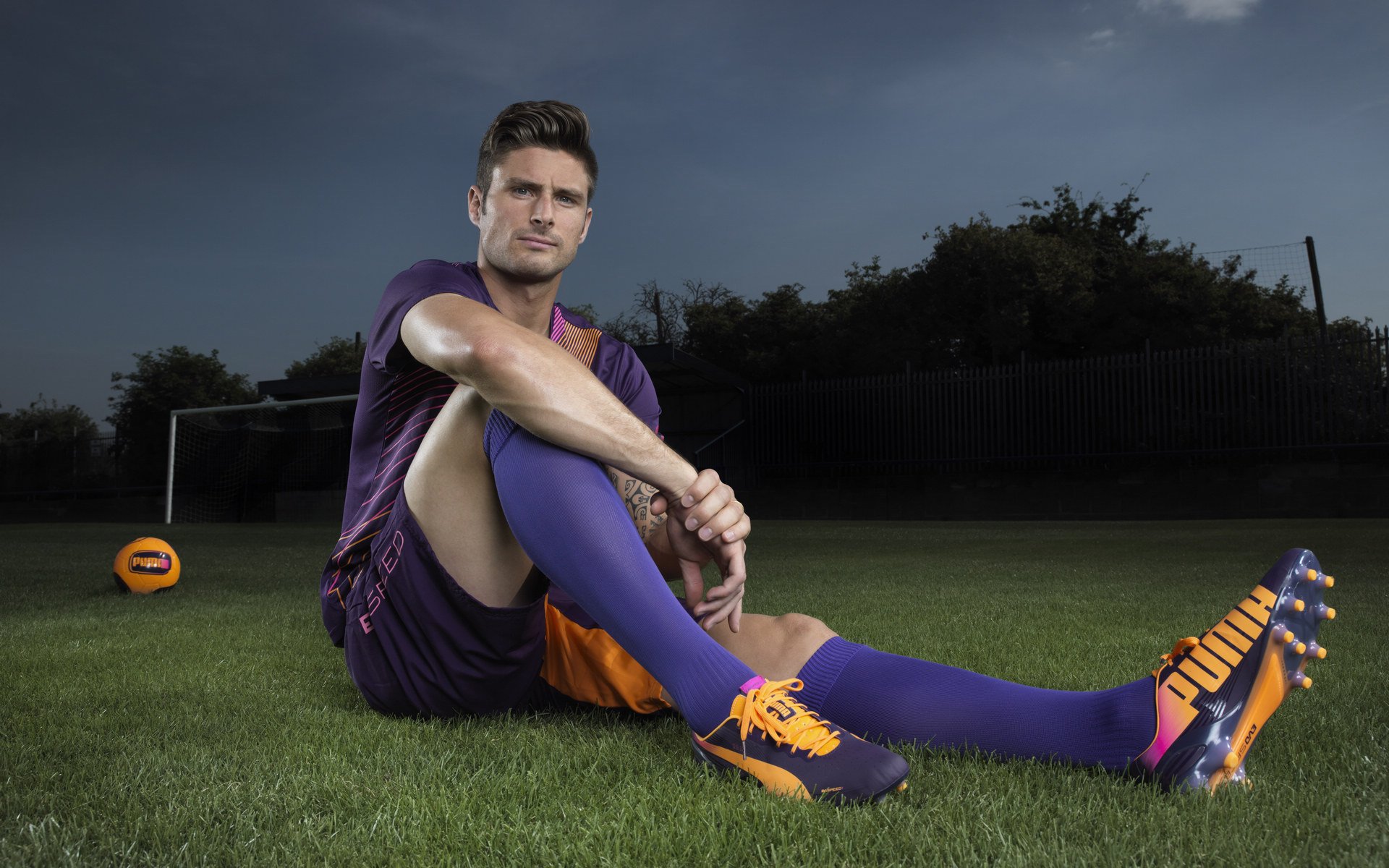 卡马文加关键节点连续得分，毕尔巴鄂完胜英格兰，一场战术与意志的胜利